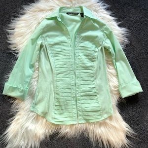 Zac & Rachel Button Up